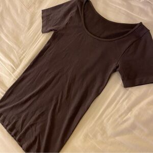 Elietian Basic Scoop Neck Short Sleeve Top - Dark Brown